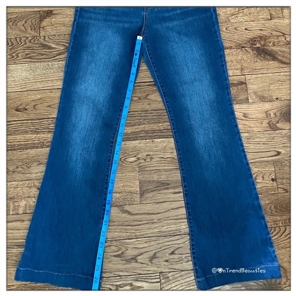 Versatile Happily Grey Flare Dark Wash Blue Jeans - Picture 12 of 13